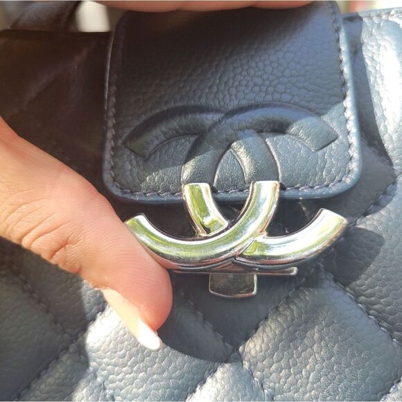 CHANEL Caviar Skin 2 way tote - Picture 13 of 16